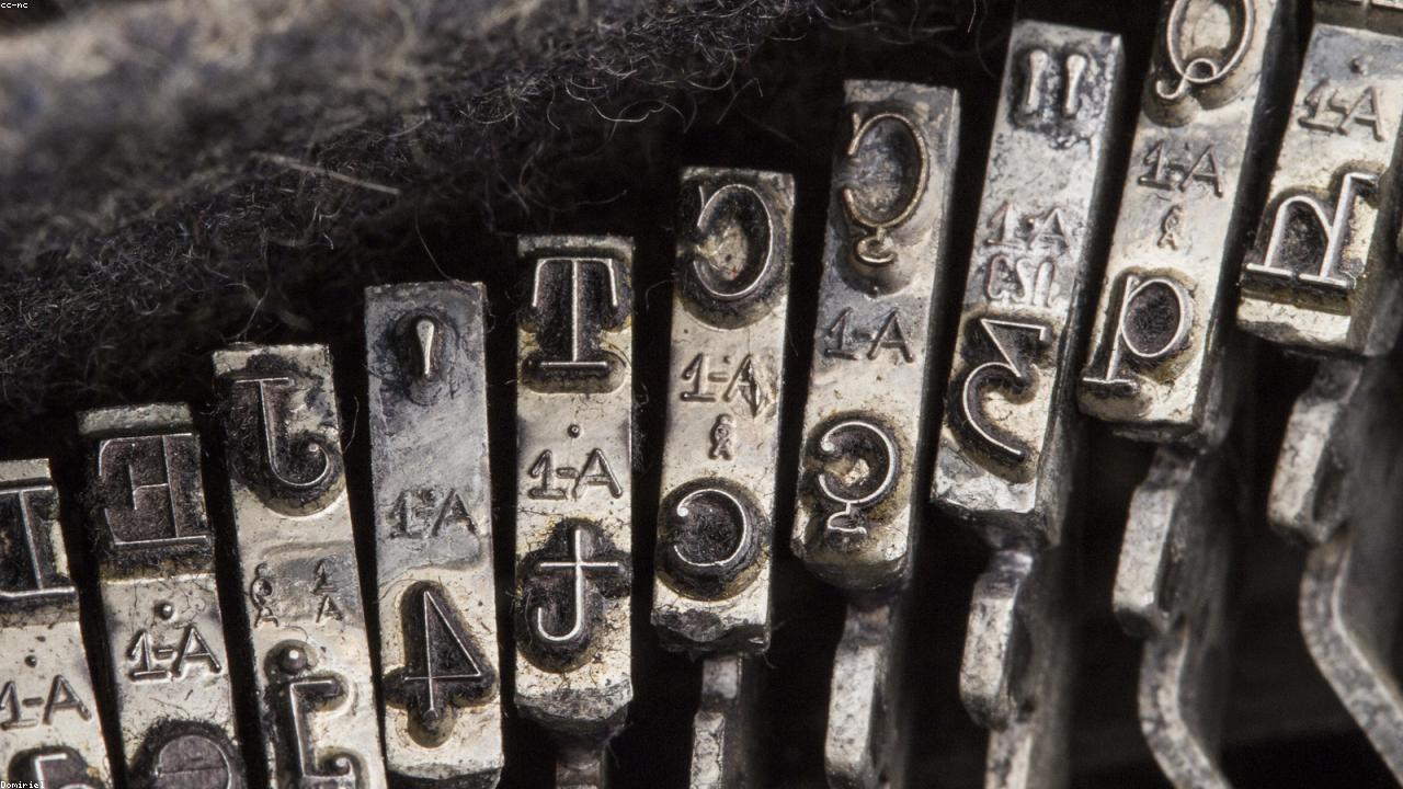 A vintage typewriter — dialogue is the music of fiction